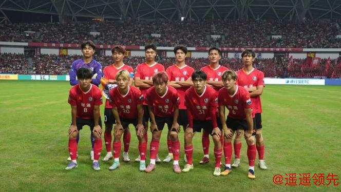 “苏超”淘汰赛 南通队五球零封对手晋级四强